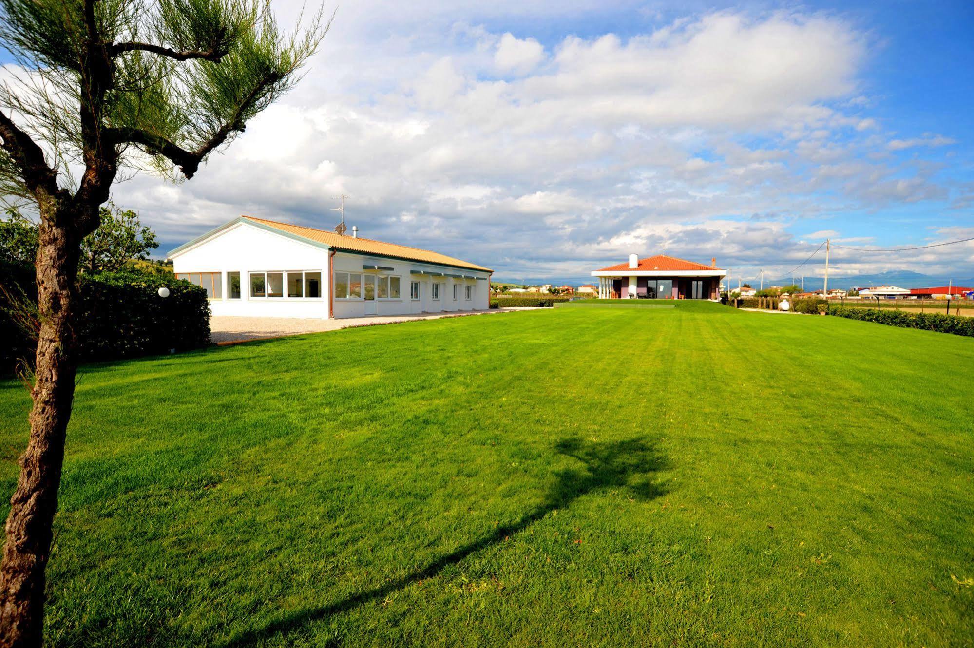Agriturismo Frontemare Джуліанова Екстер'єр фото